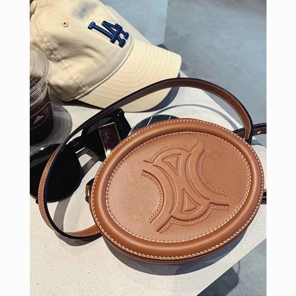 designer triomphes round crossbody bag luxury oval wallet smooth calfskin real leather tote cowhide women's mens handbag mini pochette
designer triomphes round crossbody bag luxury oval wallet smooth calfskin real leather tote cowhide women's mens handbag mini pochette