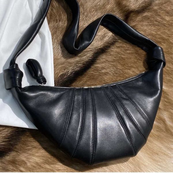 lemair cross body dumplings bags cow horn bun kesong bags sheepskin shoulder oblique span dumpling bun small leather underarm french stick h
lemair cross body dumplings bags cow horn bun kesong bags sheepskin shoulder oblique span dumpling bun small leather underarm french stick h