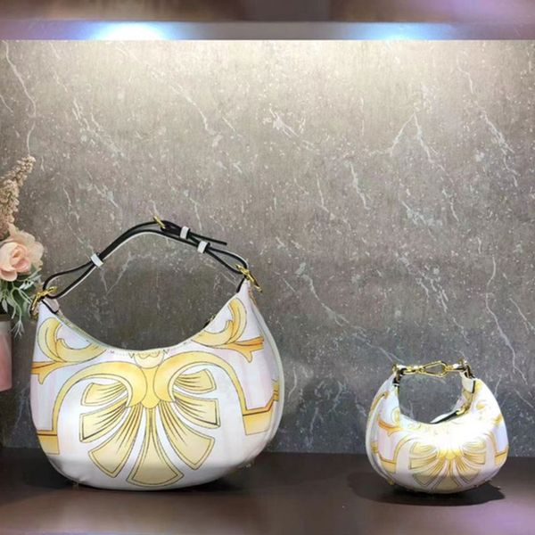 hobo bag wristlet bag half month handbag dinner shoulder purse genuine leather bottom hardware letters classic letter printing pattern women
hobo bag wristlet bag half month handbag dinner shoulder purse genuine leather bottom hardware letters classic letter printing pattern women