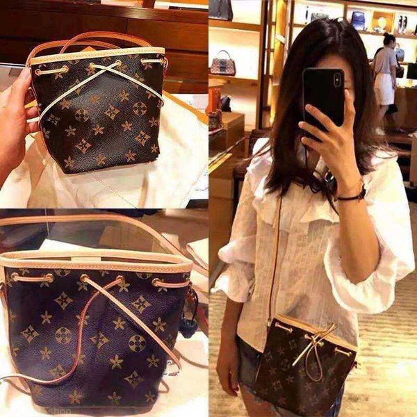 luxurys designers neonoe crossbody bag bucket handbags fashion women's purses drawstring women tote brand letter genuine leather frame
luxurys designers neonoe crossbody bag bucket handbags fashion women's purses drawstring women tote brand letter genuine leather frame