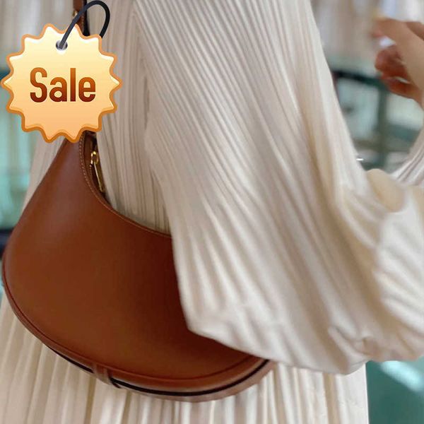 designer bags lisa's same arc de triomphe cowhide stick female half moon ava underarm portable single shoulder diagonal factory direct
designer bags lisa's same arc de triomphe cowhide stick female half moon ava underarm portable single shoulder diagonal factory direct