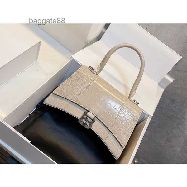 one 2022 handbags designer bbalencaigass b-letters crossbody bags shoulder bag women luxurys mpn7
one 2022 handbags designer bbalencaigass b-letters crossbody bags shoulder bag women luxurys mpn7