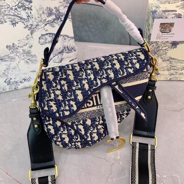 saddle handbags shoulder bags crossbody luxurys designer fashion women classic metallic logos leather bag clutch totes wallets ladies purse
saddle handbags shoulder bags crossbody luxurys designer fashion women classic metallic logos leather bag clutch totes wallets ladies purse