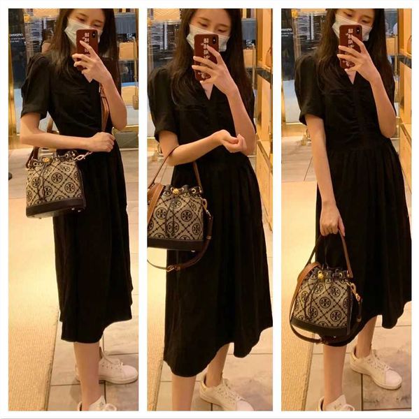 designer bags torys shoulder handbags canvas women's monogran printed bucket single shoulder messenger drawstring handbag leather tote
designer bags torys shoulder handbags canvas women's monogran printed bucket single shoulder messenger drawstring handbag leather tote