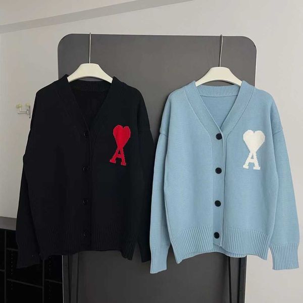 women's sweaters amis designer 2022 autumn winter new macaron big love embroidery v-neck knitted cardigan fashion label loose sweater, White;black
women's sweaters amis designer 2022 autumn winter new macaron big love embroidery v-neck knitted cardigan fashion label loose sweater, White;black