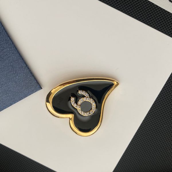 luxury real gold plated brass copper brooches letter heart designer with steel seal women men brand pins sweater jewelry brooch pin marry we, Gray
luxury real gold plated brass copper brooches letter heart designer with steel seal women men brand pins sweater jewelry brooch pin marry we, Gray