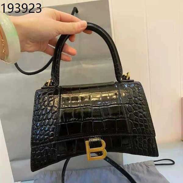 single shoulder messenger bag package lady hourglass b home high version female summer genuine leather
single shoulder messenger bag package lady hourglass b home high version female summer genuine leather