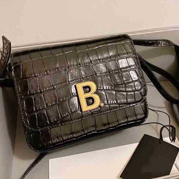 bag balencaigass women's white designer 2022 summer family genuine leather b button tofu small square single shoulder cross arm organ
bag balencaigass women's white designer 2022 summer family genuine leather b button tofu small square single shoulder cross arm organ