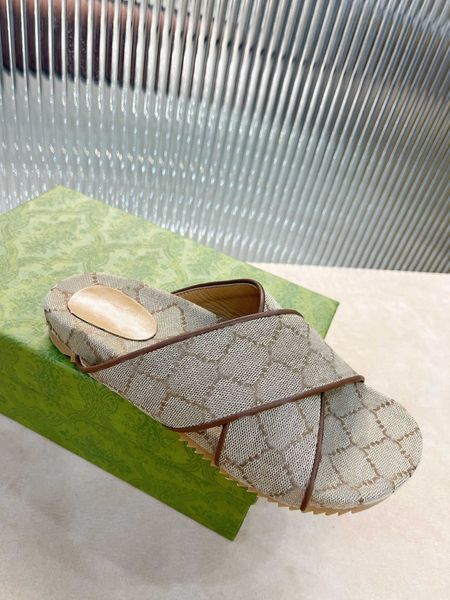 2022 beach thick bottom cartoon slippers fashion summer outdoor platform lady sandals alphabet leather designer l bath women shoes shoe, Black
2022 beach thick bottom cartoon slippers fashion summer outdoor platform lady sandals alphabet leather designer l bath women shoes shoe, Black