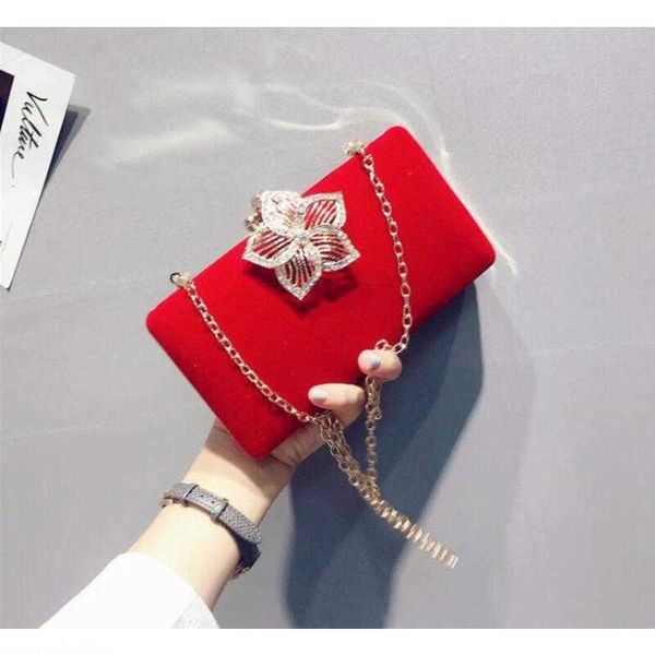 2022 velet rhinestones evening bag wedding purse finger ring diamonds chain shoulder handbags crystal evening bag
2022 velet rhinestones evening bag wedding purse finger ring diamonds chain shoulder handbags crystal evening bag
