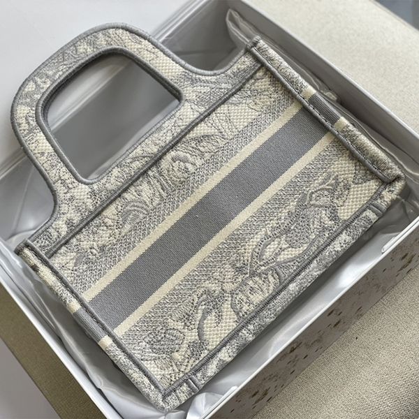 luxury handbag women designer shopping bag jacquard weave messenger bag fashion the totes crossbody bags lady mini tote designers handbags w
luxury handbag women designer shopping bag jacquard weave messenger bag fashion the totes crossbody bags lady mini tote designers handbags w