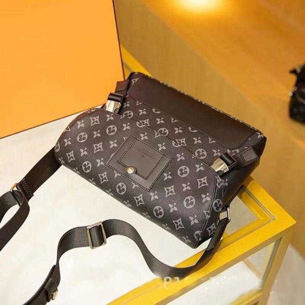 luxury designers mens shoulder bags purses classic fashion men messenger bags leather cross body bag school bookbag should crossbody bag
luxury designers mens shoulder bags purses classic fashion men messenger bags leather cross body bag school bookbag should crossbody bag
