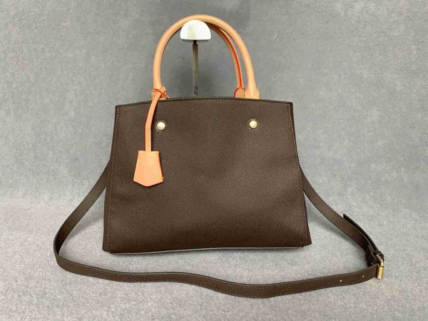 solds luxurys designers handbags purses montigne bag women tote brand letter embossing genuine leather shoulder bags crossbody bag frame nic
solds luxurys designers handbags purses montigne bag women tote brand letter embossing genuine leather shoulder bags crossbody bag frame nic
