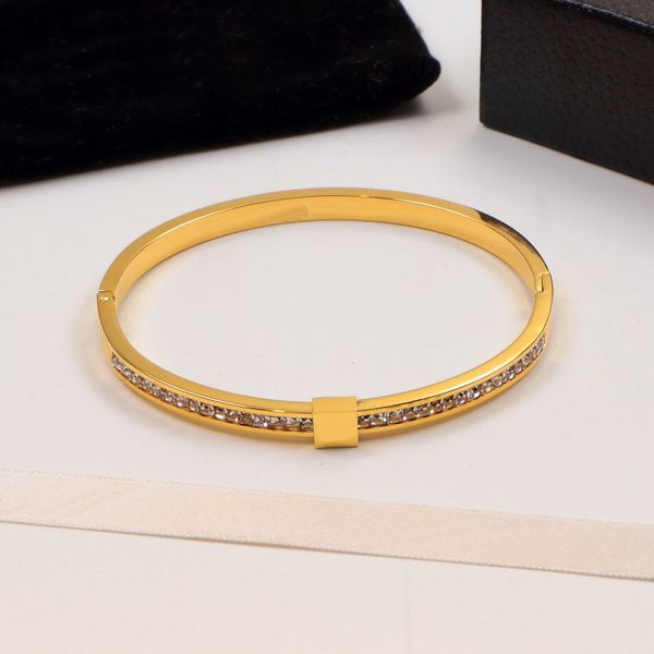 fashion bracelet luxury jewelry women's titanium alloy gold plated bangle men's inlaid diamond luxury designer jewel valentine, Black
fashion bracelet luxury jewelry women's titanium alloy gold plated bangle men's inlaid diamond luxury designer jewel valentine, Black