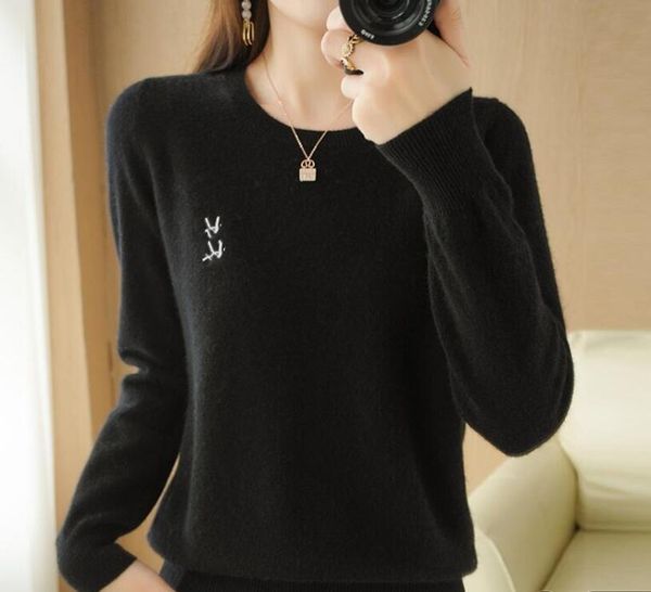 women sweaters for new black white korean yslv o neck luxury knitted female pullover clothes warm jumper designer, White;black
women sweaters for new black white korean yslv o neck luxury knitted female pullover clothes warm jumper designer, White;black
