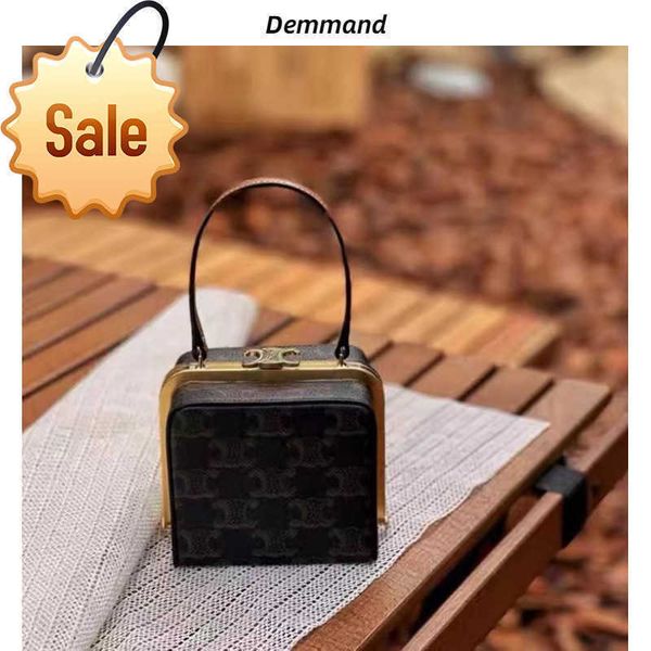 designer bags hand female 2022 new triumphal arch leather hand printed small cosmetic niche design texture factory direct sale