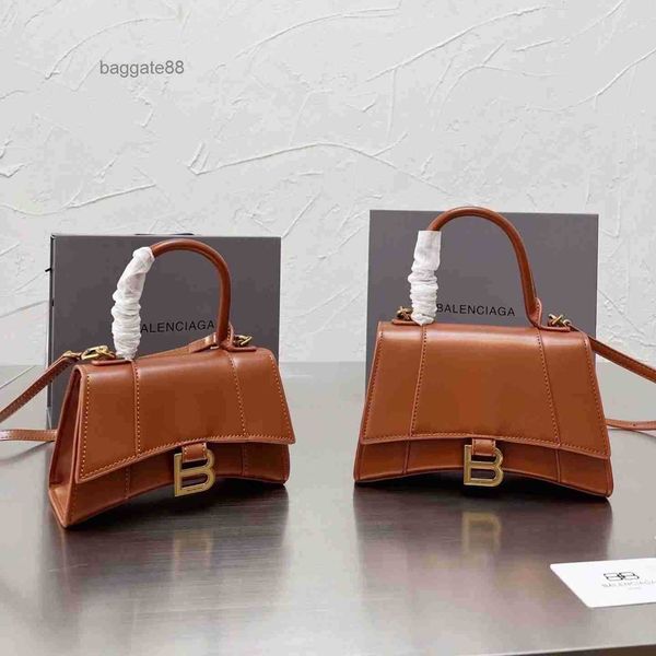 shoulder bbalencaigass portable designer 2022 bags paris b-shaped leather messenger hourglass one bag crocodile pattern bag mugm
shoulder bbalencaigass portable designer 2022 bags paris b-shaped leather messenger hourglass one bag crocodile pattern bag mugm