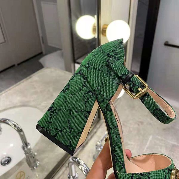 2022high heelss sandals fashion shoes wedding sandal designer super platform thick heels leather metal buckle party luxury cm 7 colo, Black
2022high heelss sandals fashion shoes wedding sandal designer super platform thick heels leather metal buckle party luxury cm 7 colo, Black