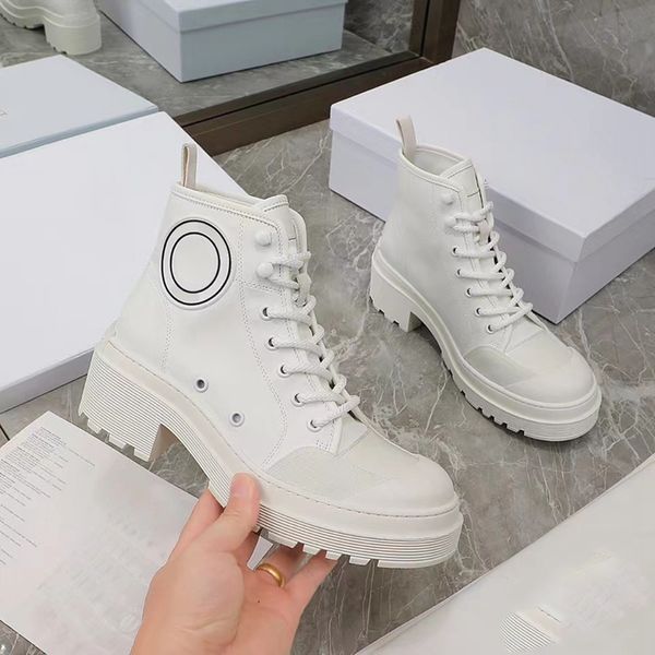 lace up moccasins boots lovely designers women shoe cowskin luxury ladies shoes classical winter leather booties, Black
lace up moccasins boots lovely designers women shoe cowskin luxury ladies shoes classical winter leather booties, Black