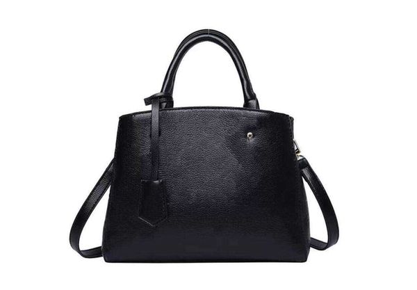 handbag luxury retro 3a classic brand 32cm shopping bag leather large capacity handbag lady shoulder bag
handbag luxury retro 3a classic brand 32cm shopping bag leather large capacity handbag lady shoulder bag