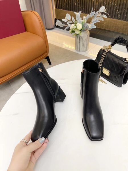 womens boots full-grain premium calfskin inner lining premium lambskin shoes series square toes size 35-41, Black
womens boots full-grain premium calfskin inner lining premium lambskin shoes series square toes size 35-41, Black