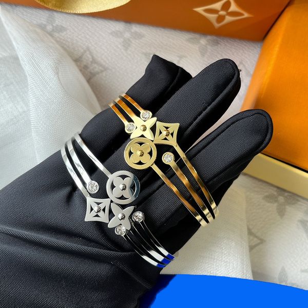 23ss 2style brand designers men women bangle bracelets luxury designer presbyopia 18k gold plated stainless steel jewelry wedding gifts s332, Black
23ss 2style brand designers men women bangle bracelets luxury designer presbyopia 18k gold plated stainless steel jewelry wedding gifts s332, Black