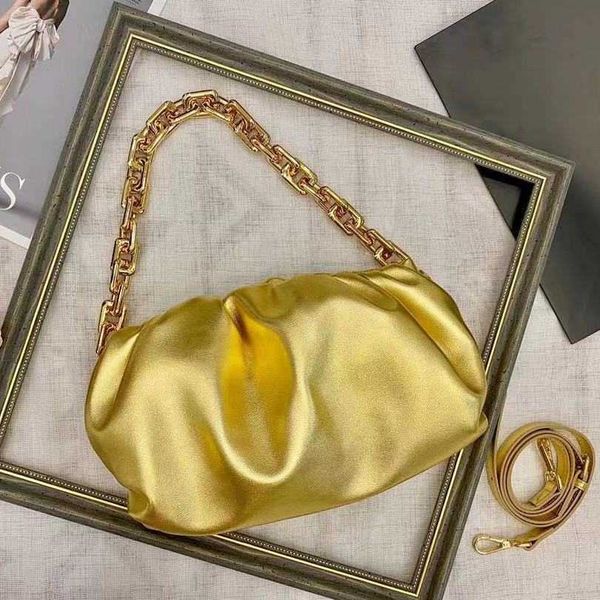 handbags designer bottess bag women's venetas 2022 new cloud fashionable spring and summer high sense 31 20 11cm 3022 have a logo
handbags designer bottess bag women's venetas 2022 new cloud fashionable spring and summer high sense 31 20 11cm 3022 have a logo