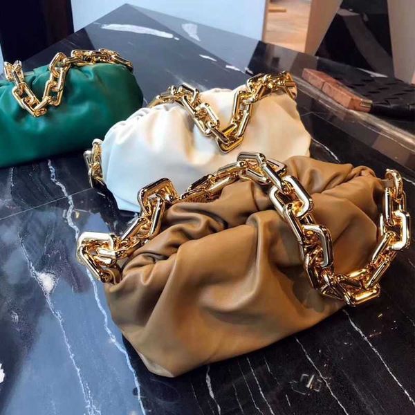 handbags designer bottess bag women's venetas ins2022 new song huiqiao same cowhide thi chain cloud leather handheld one shoulder under
handbags designer bottess bag women's venetas ins2022 new song huiqiao same cowhide thi chain cloud leather handheld one shoulder under