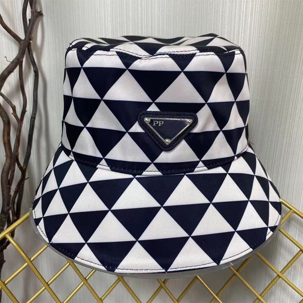 2022 men woman designer beanie fisherman buckets hats visor winter cap two sided hat, Blue;gray
2022 men woman designer beanie fisherman buckets hats visor winter cap two sided hat, Blue;gray