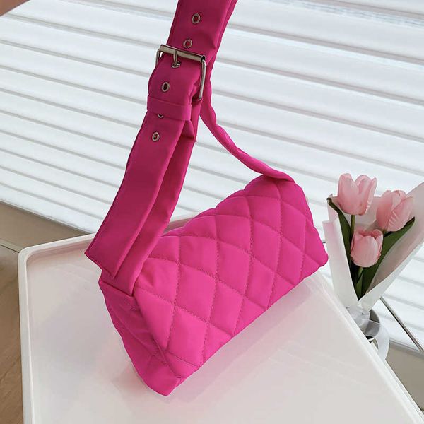 messenger bags nylon casual bag 2022 autumn and winter new style diamond lattice embroidery single shoulder messenger cylinder
messenger bags nylon casual bag 2022 autumn and winter new style diamond lattice embroidery single shoulder messenger cylinder
