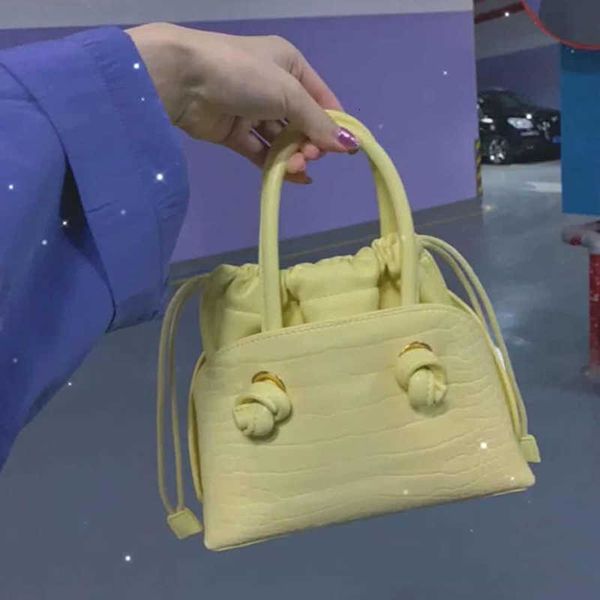 single evening bags package vintage retro crocodile pattern over the shoulder bag female fashion elegant chain shopping s pu leather bucket
single evening bags package vintage retro crocodile pattern over the shoulder bag female fashion elegant chain shopping s pu leather bucket
