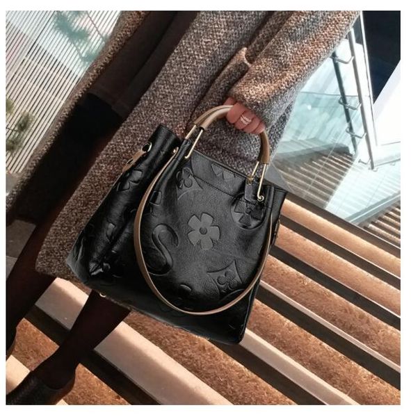 big bag women's new fashion bucket bag texture embossed handbag retro large capacity diagonal shoulder bag
big bag women's new fashion bucket bag texture embossed handbag retro large capacity diagonal shoulder bag