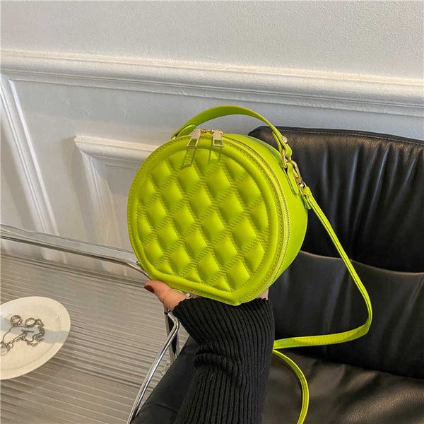 messenger bags handheld small round bag female summer 2022 new popular and versatile texture messenger crowd
messenger bags handheld small round bag female summer 2022 new popular and versatile texture messenger crowd