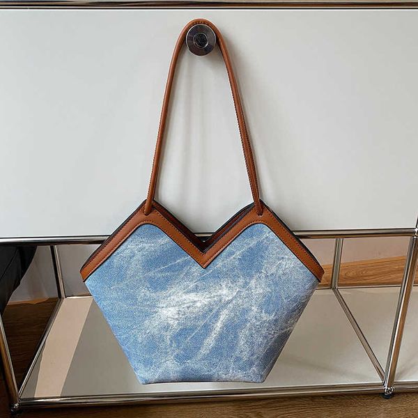 purses casual one shoulder armpit bag women's version 2022 with large capacity women
purses casual one shoulder armpit bag women's version 2022 with large capacity women