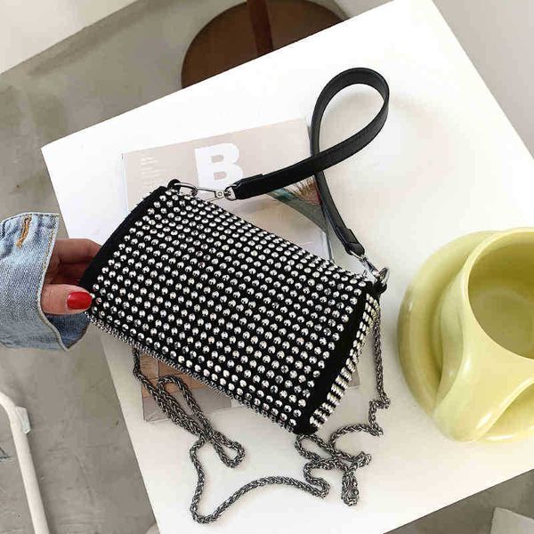 single package 2021 new messenger bag diamond chain fashion shoulder cylinder leisure pillow nightclub female c0508
single package 2021 new messenger bag diamond chain fashion shoulder cylinder leisure pillow nightclub female c0508