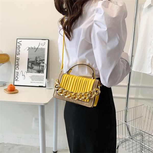 messenger bags 2022 new small bag temperament women's fold style chain hand simple single shoulder bag
messenger bags 2022 new small bag temperament women's fold style chain hand simple single shoulder bag