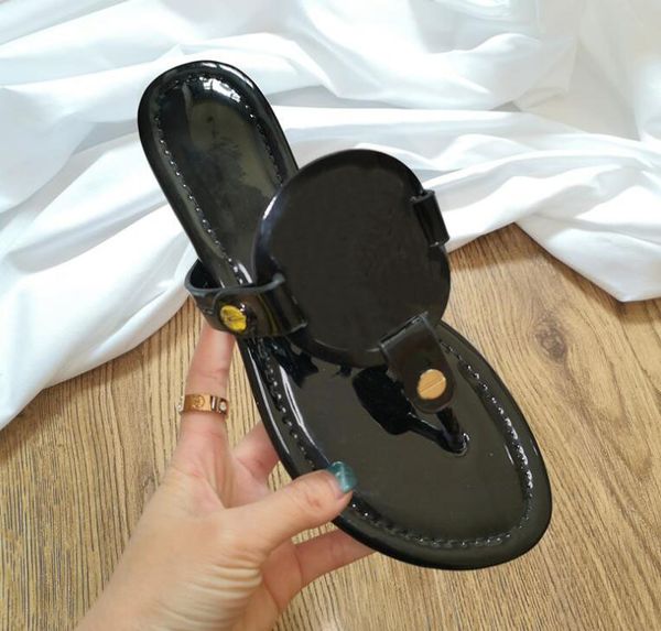 designer brand slipper with box genuine leather flat sandals hollow out upper brown black red summer shoes size 34-43 dust bag
designer brand slipper with box genuine leather flat sandals hollow out upper brown black red summer shoes size 34-43 dust bag