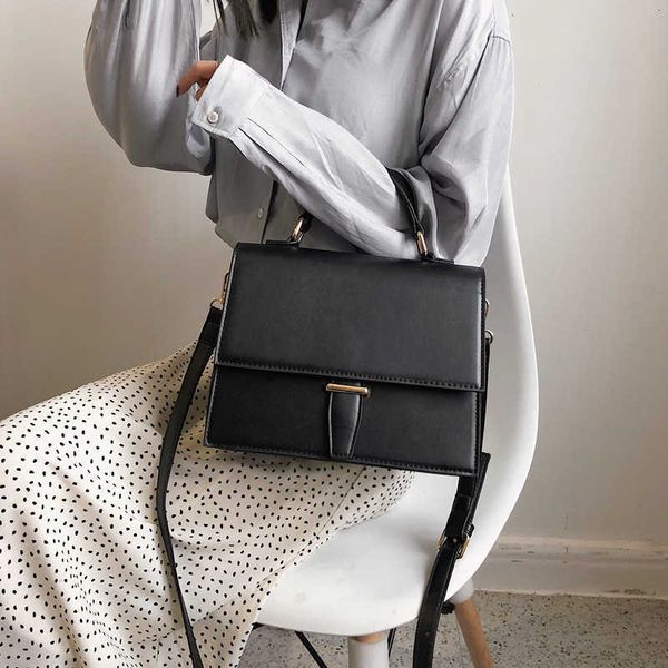 single package new 2020 korean style women handbags female casual totes vintage crocodile print ladies shoulder messenger bags red black kha
single package new 2020 korean style women handbags female casual totes vintage crocodile print ladies shoulder messenger bags red black kha