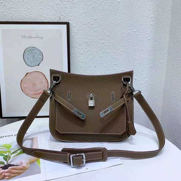 designer bags fashion jypsiever herme fashion gypsy 2022 new leather women's shoulder large capacity diagonal
designer bags fashion jypsiever herme fashion gypsy 2022 new leather women's shoulder large capacity diagonal