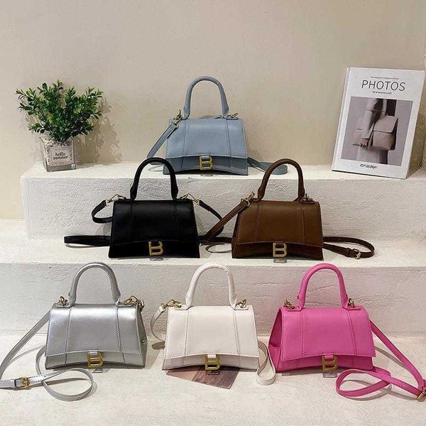 evening bags new bag female hourglass casual versatile single shoulder messenger bag plain small square
evening bags new bag female hourglass casual versatile single shoulder messenger bag plain small square