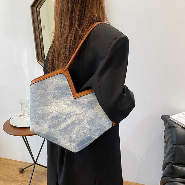 messenger bags casual one shoulder armpit bag women's version 2022 with large capacity women
messenger bags casual one shoulder armpit bag women's version 2022 with large capacity women