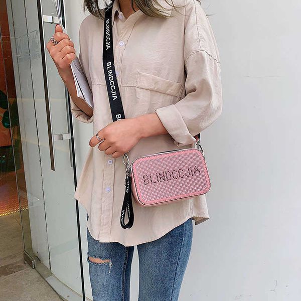 purses bag girl 2022 star rhinestone big king flash diamond one shoulder diagonal small square
purses bag girl 2022 star rhinestone big king flash diamond one shoulder diagonal small square