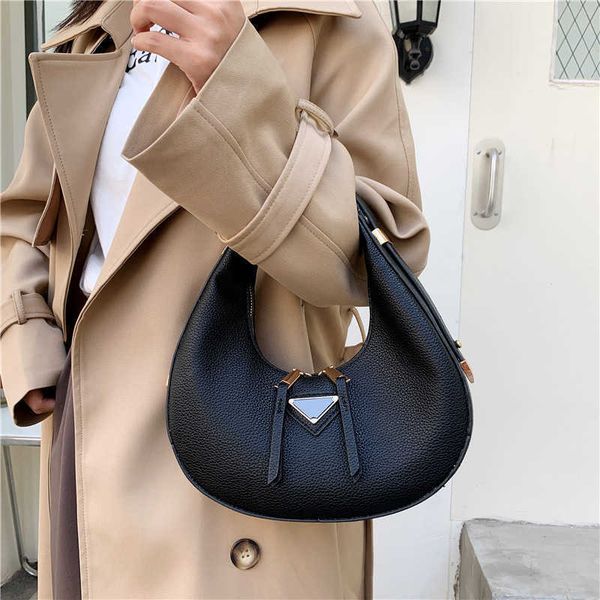 messenger bags autumn popular handbag texture lychee pattern crescent simple armpit shoulder
messenger bags autumn popular handbag texture lychee pattern crescent simple armpit shoulder