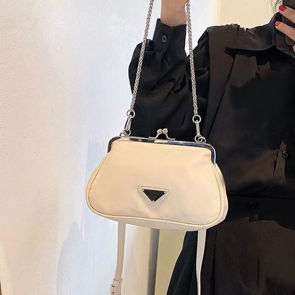 evening bags famous designer clip dinner bags chain crossbody axillary bag women handbags clutch purse nylon satin shoulder pouch
evening bags famous designer clip dinner bags chain crossbody axillary bag women handbags clutch purse nylon satin shoulder pouch