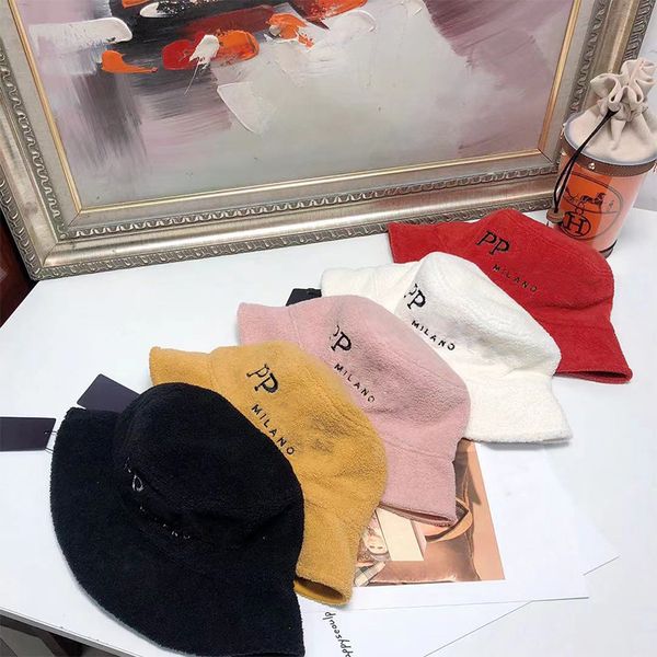 2022 men woman sport caps beanie fisherman buckets hats visor winter cap fashion bucket hat, Blue;gray
2022 men woman sport caps beanie fisherman buckets hats visor winter cap fashion bucket hat, Blue;gray
