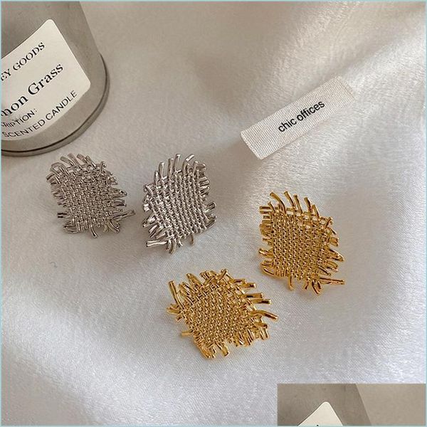 stud retro geometric metal irregar woven texture stud earring elegant hollow out alloy women party fashion jewelry drop delivery 2022 dhkg8, Golden;silver
stud retro geometric metal irregar woven texture stud earring elegant hollow out alloy women party fashion jewelry drop delivery 2022 dhkg8, Golden;silver