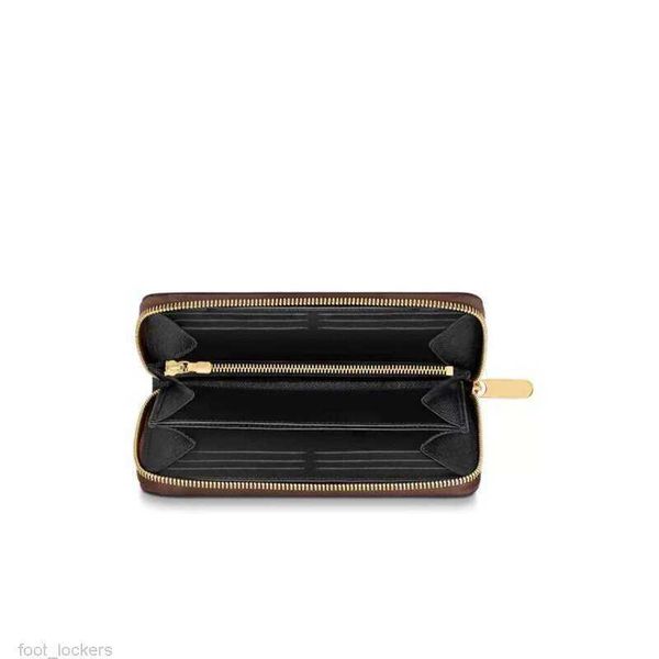 with box single zipper wallet the most stylish way to carry around money cards and coins men purse card holder long business women wallet, Red;black
with box single zipper wallet the most stylish way to carry around money cards and coins men purse card holder long business women wallet, Red;black