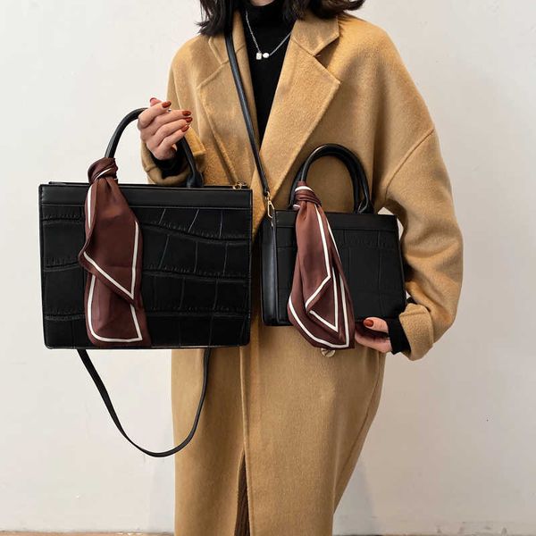 single package fashion stone pattern totes women's handbag vantage silk scarf shoulder crossbody bags for women 2021 brands flap purse
single package fashion stone pattern totes women's handbag vantage silk scarf shoulder crossbody bags for women 2021 brands flap purse