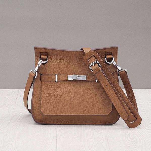 designer bags fashion jypsiever herme new leather lychee grain head leather one shoulder messenger gypsy
designer bags fashion jypsiever herme new leather lychee grain head leather one shoulder messenger gypsy