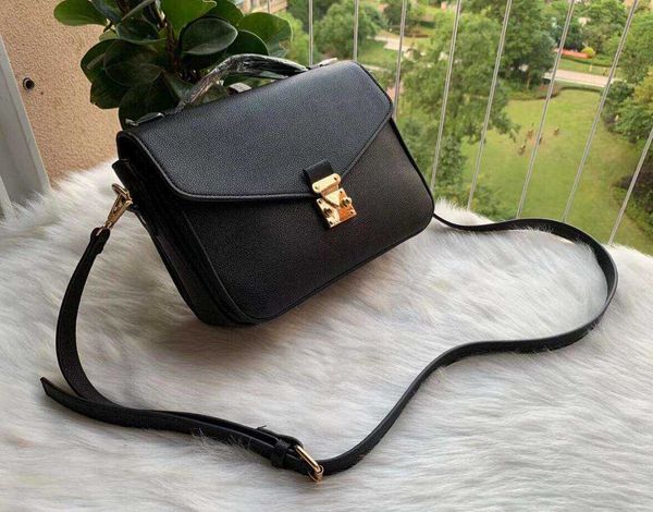 designers shoulder bags women handbag oxidizing leather elegant messenger bag luxury crossbody shopping purses tote frame
designers shoulder bags women handbag oxidizing leather elegant messenger bag luxury crossbody shopping purses tote frame